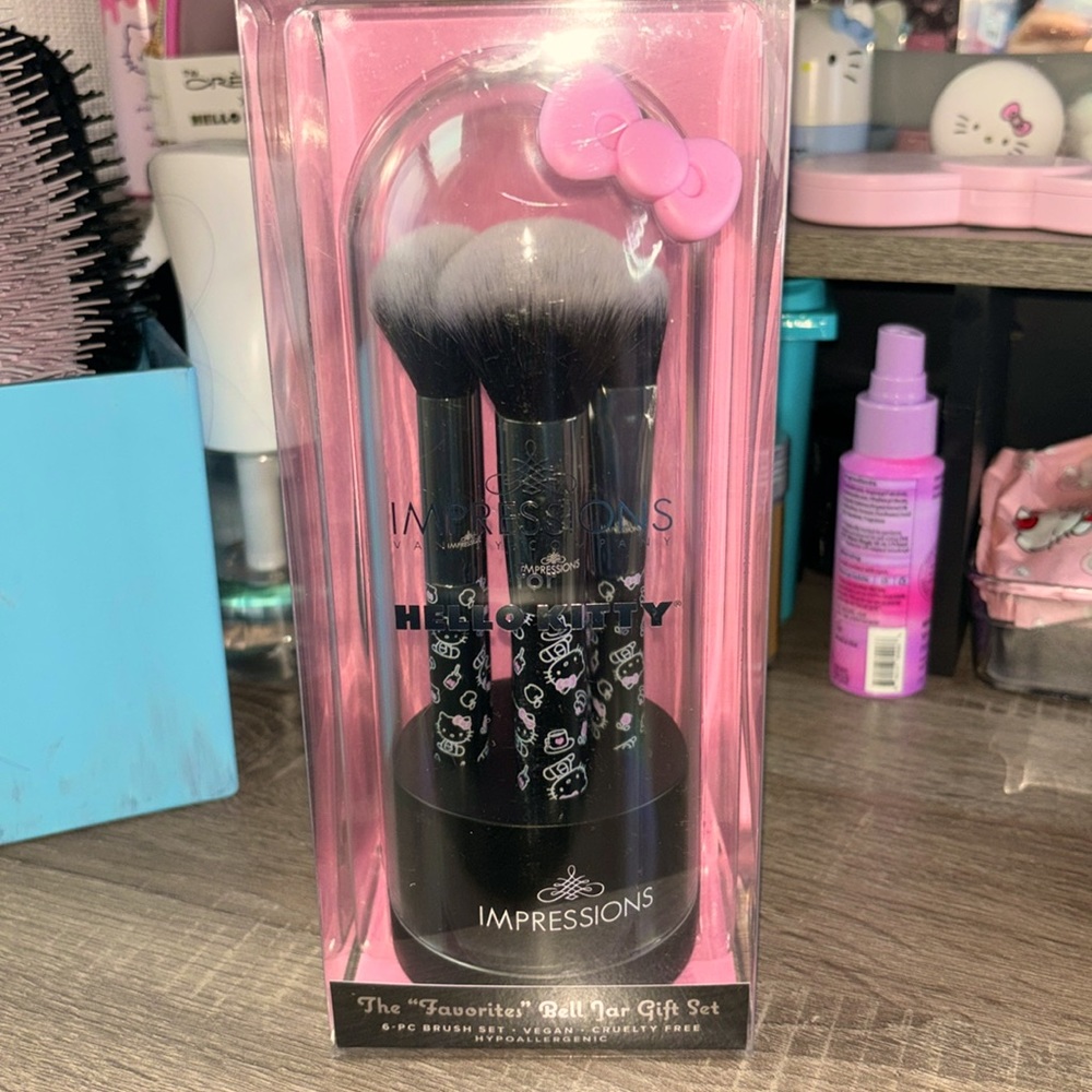 Hello Kitty Impressions Brushes